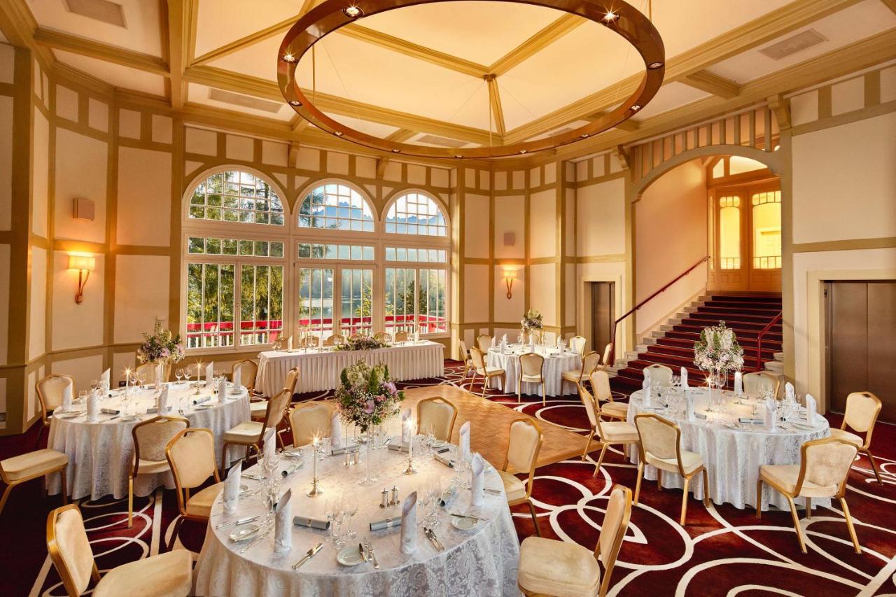 Grand Hotel Kempinski High Tatras Štrbské Pleso Exteriér fotografie The ballroom at the Hotel de la Tour